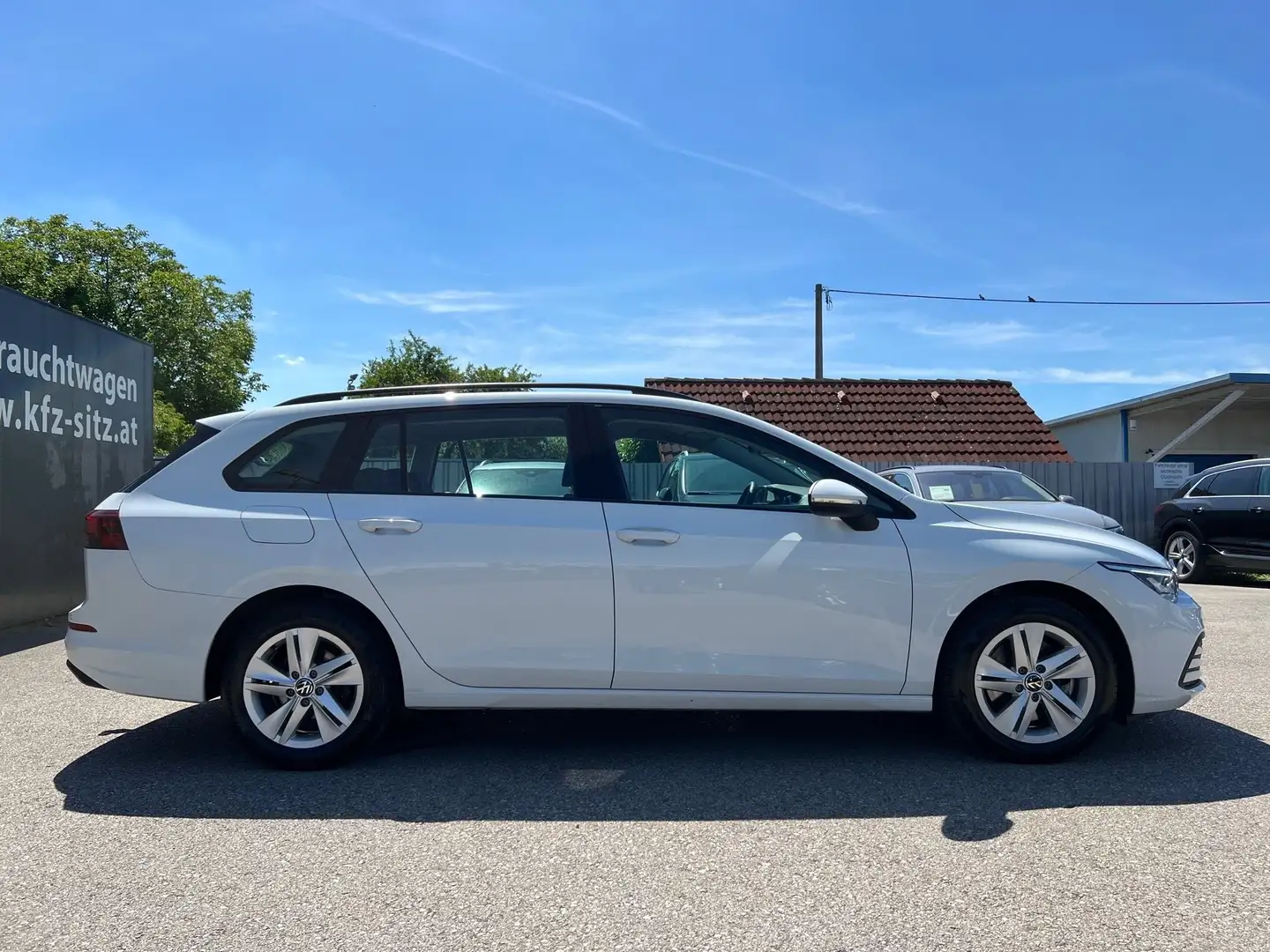Volkswagen Golf Variant 2,0 TDI Life DSG | AHK Weiß - 2