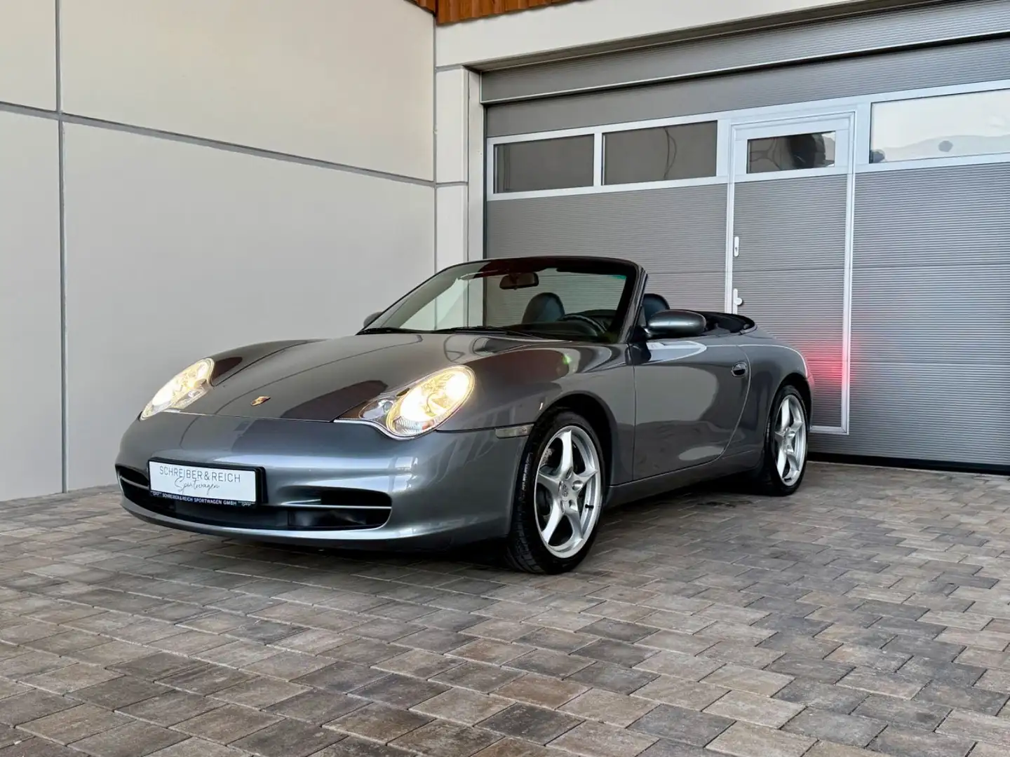Porsche 996 .2 Carrera Cabriolet Grau - 1