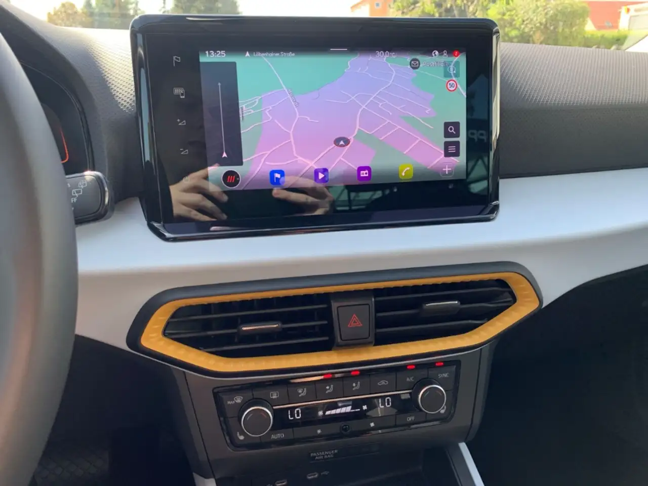 SEAT Arona 1.0 TSI DSG Road Edition NAVI+ACC+SHZ+PDC+, миниатюра 17