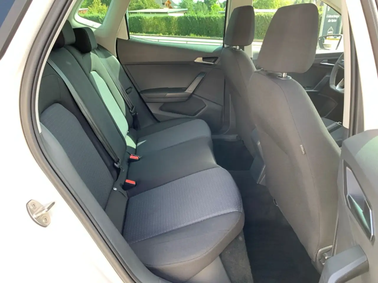 SEAT Arona 1.0 TSI DSG Road Edition NAVI+ACC+SHZ+PDC+, миниатюра 26