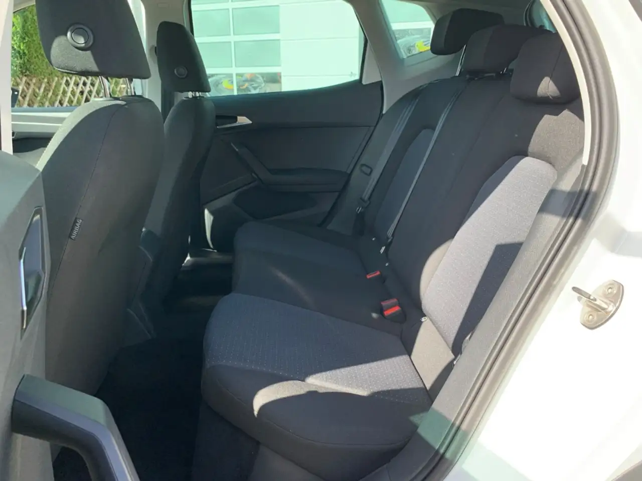 SEAT Arona 1.0 TSI DSG Road Edition NAVI+ACC+SHZ+PDC+, миниатюра 11