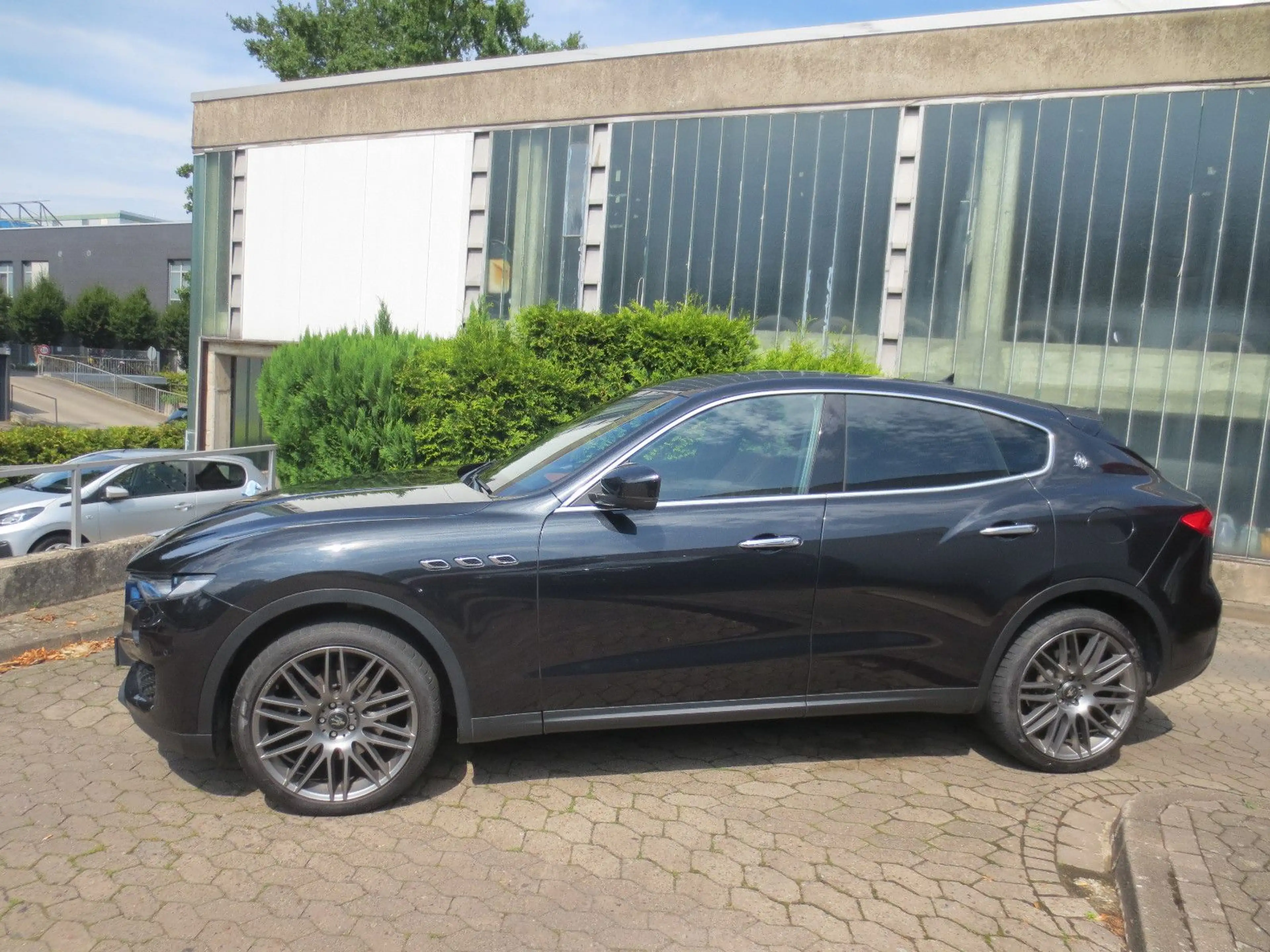 Maserati Levante 3.0 V6 Pano/Kamera/Harman/21Zoll/Navi — photo 8