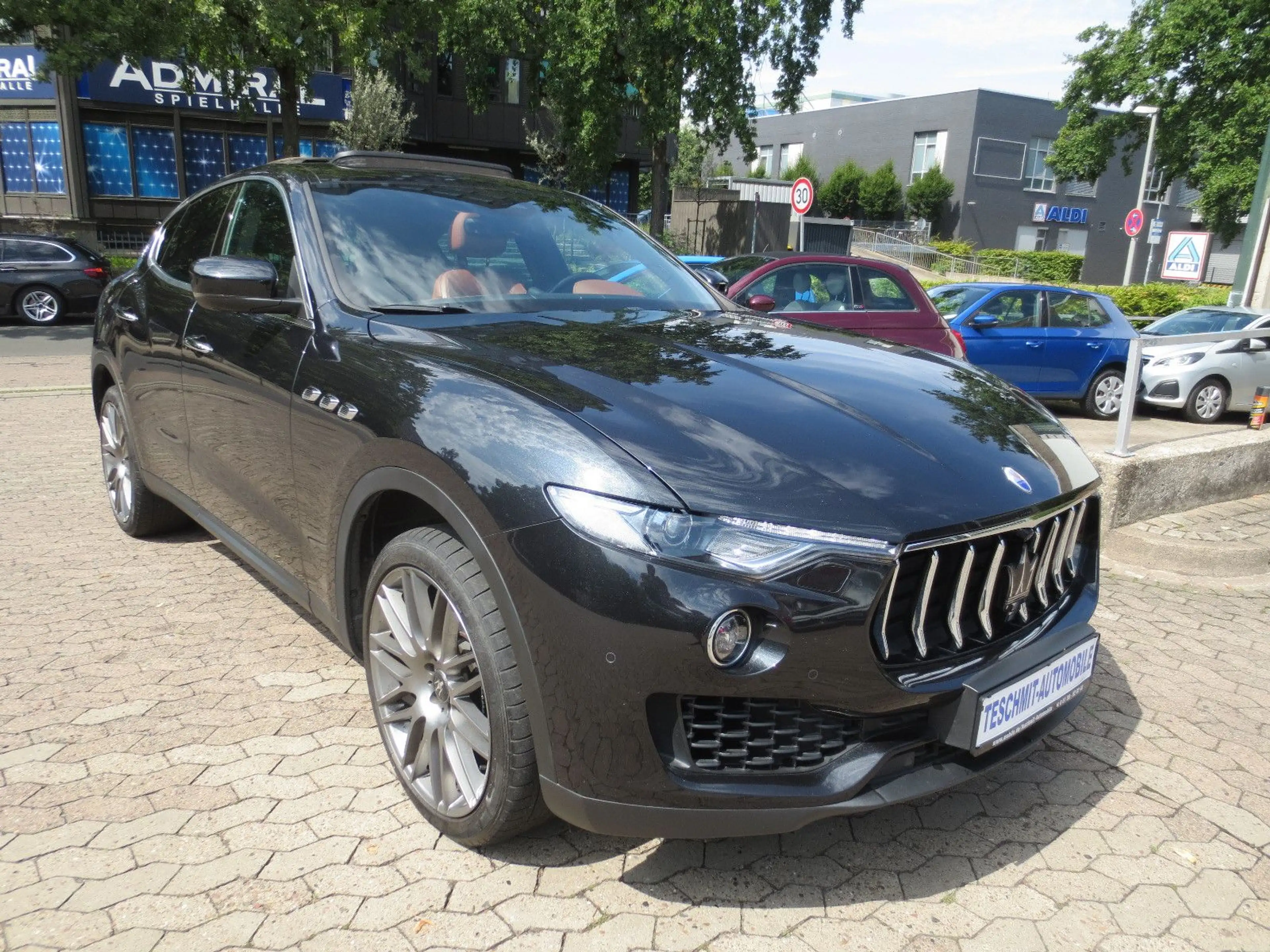 Maserati Levante 3.0 V6 Pano/Kamera/Harman/21Zoll/Navi — photo 10