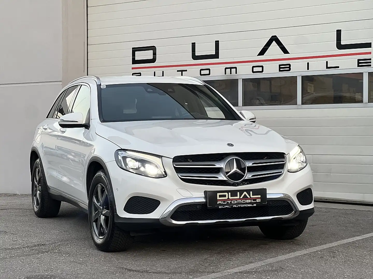 Mercedes-Benz GLC 220 GLC 220d 4MATIC Aut./AHK/LED/360°/F1 Weiß - 2