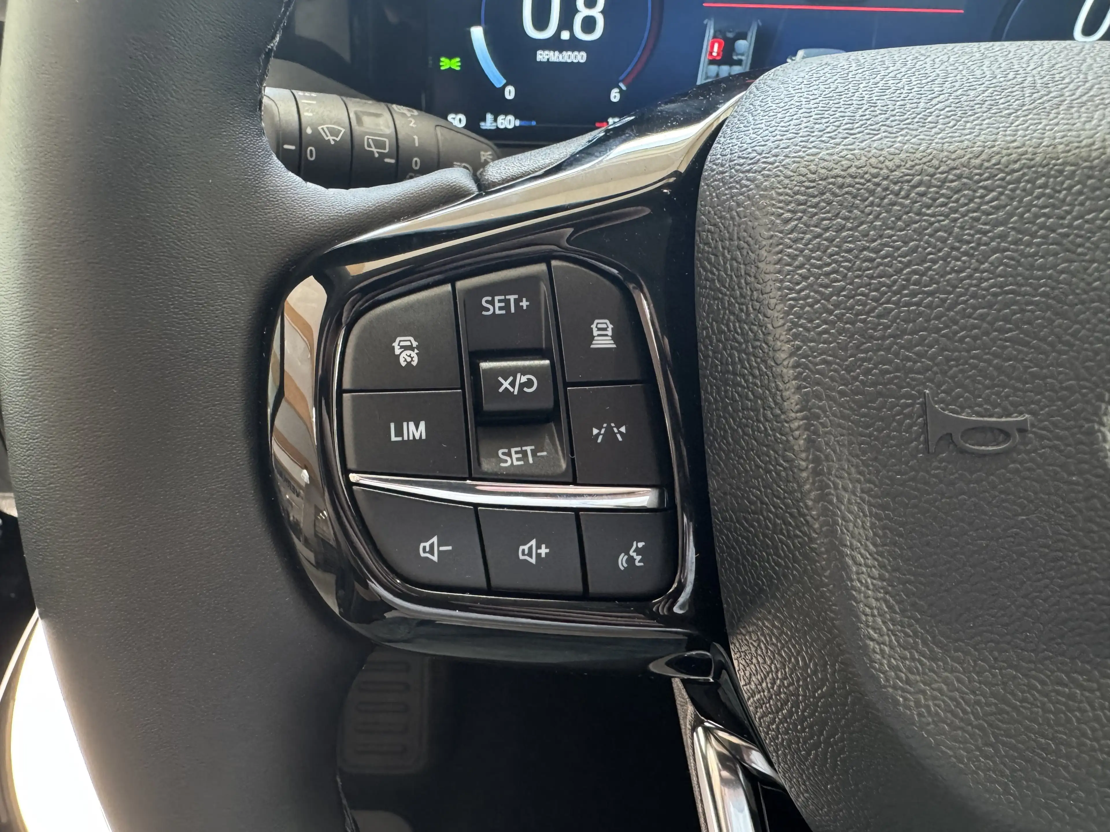 Ford Tourneo Custom Titanium X L1 AWD MATRIX-LED / AHK — photo 12