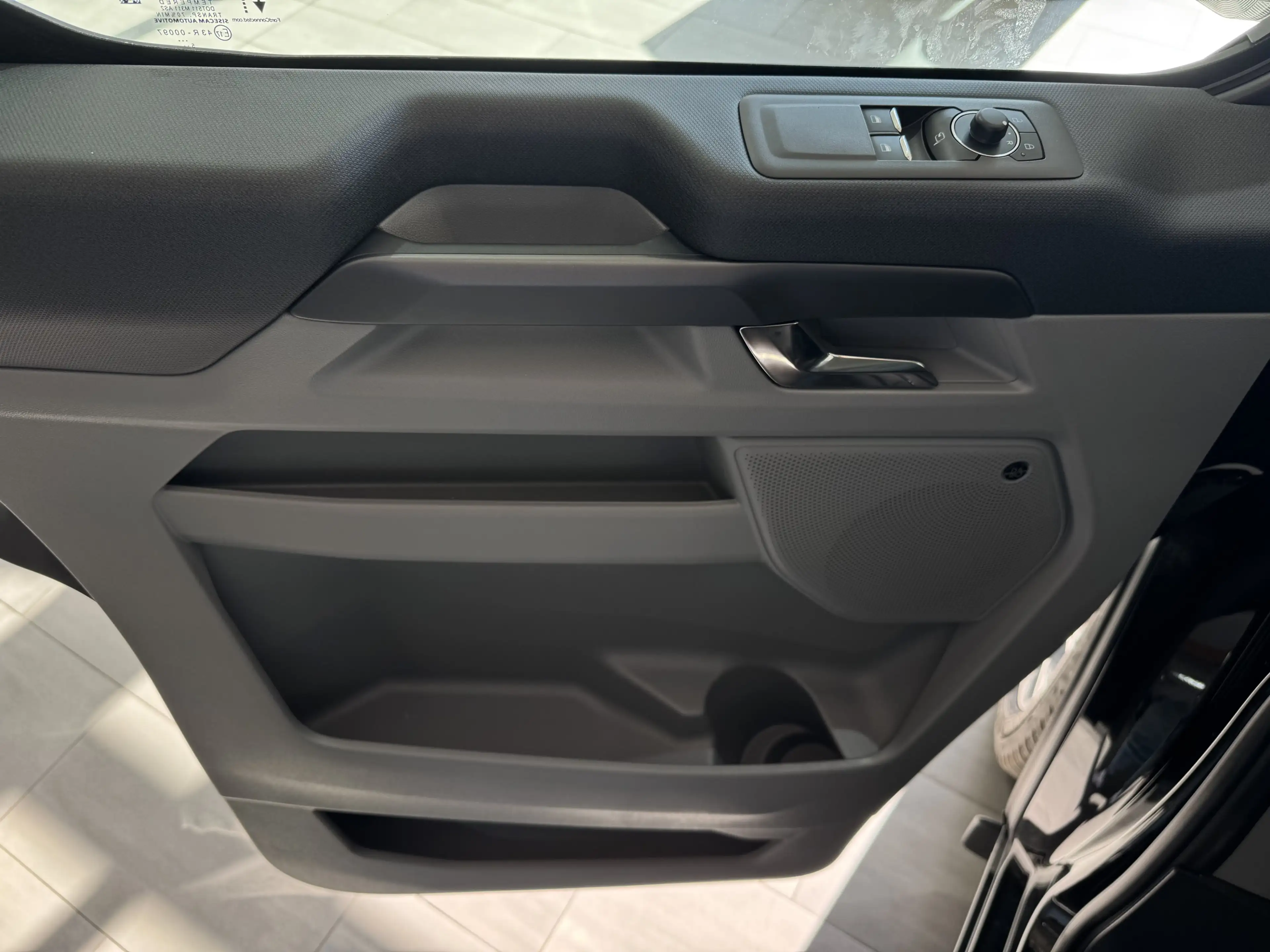 Ford Tourneo Custom Titanium X L1 AWD MATRIX-LED / AHK — photo 9