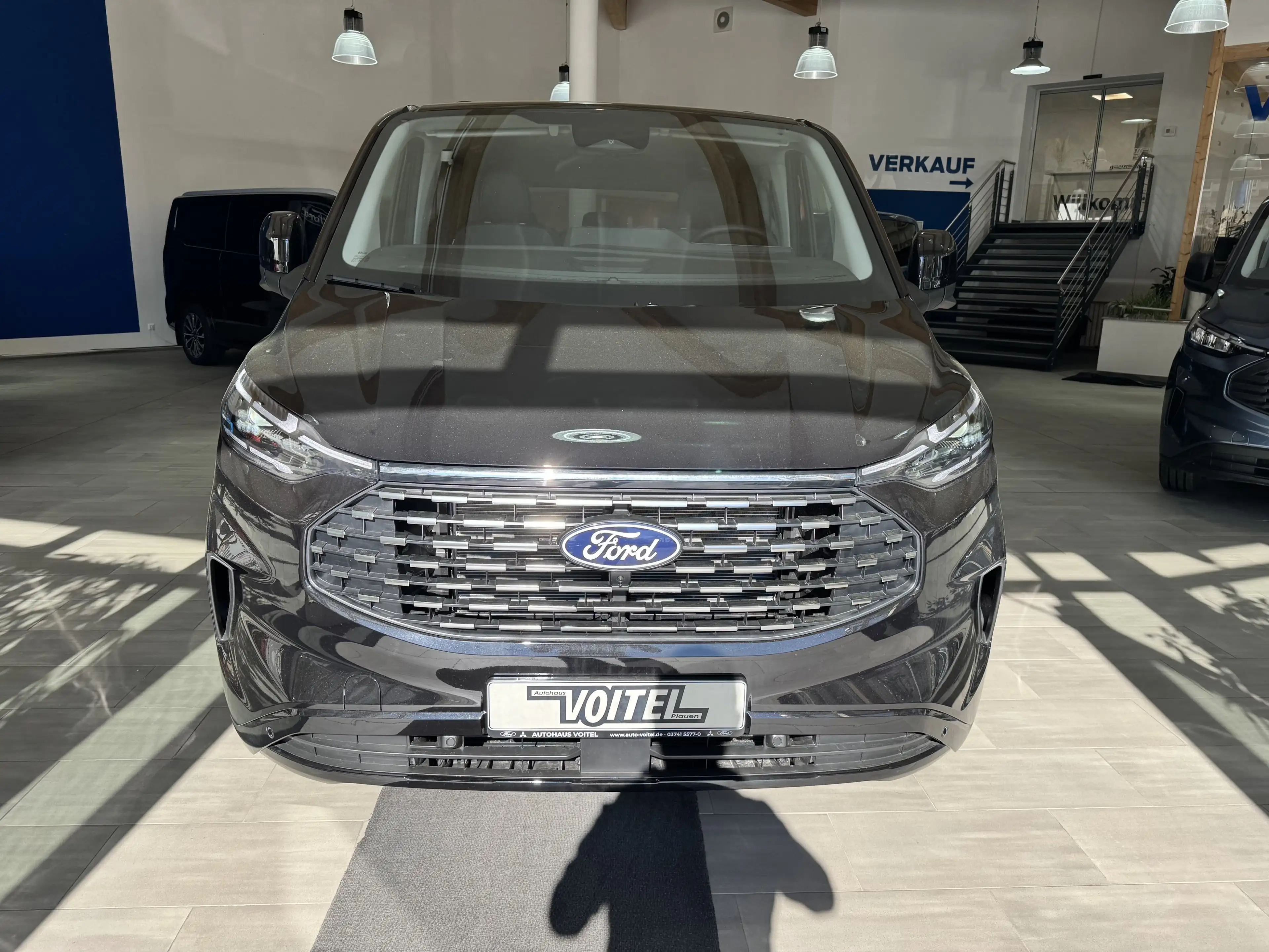 Ford Tourneo Custom Titanium X L1 AWD MATRIX-LED / AHK — photo 2