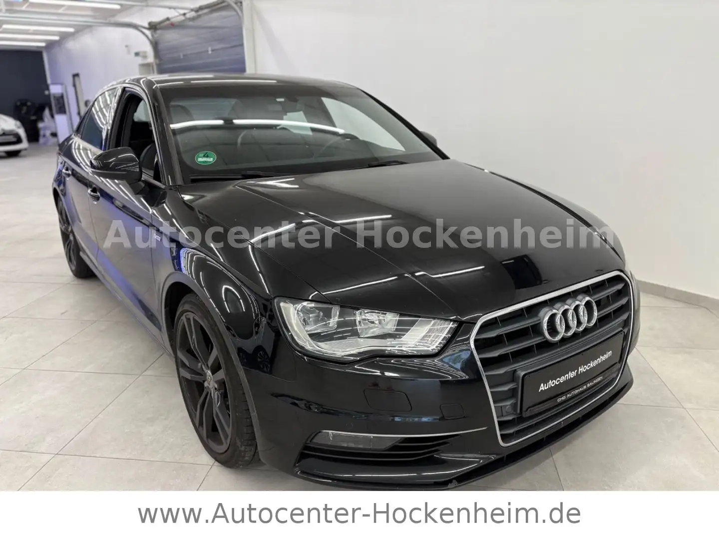 Audi A3 Limousine S line Sportpaket Schwarz - 1