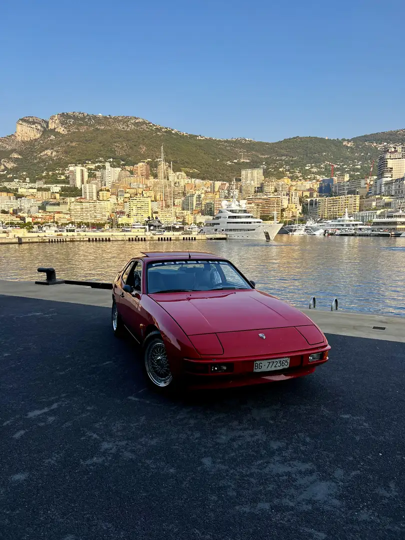 Porsche 924 2.0 Targa Roşu - 1