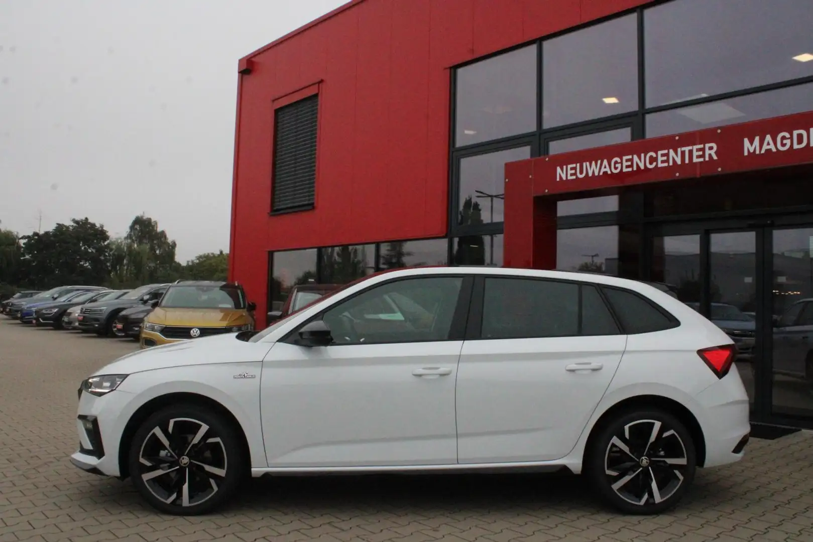 Skoda Scala Monte Carlo 1.5 TSI DSG*5-J.GAR*MATRIX*PANO*KAMERA Weiß - 2