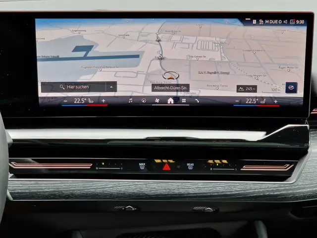 BMW 5 Series view 13