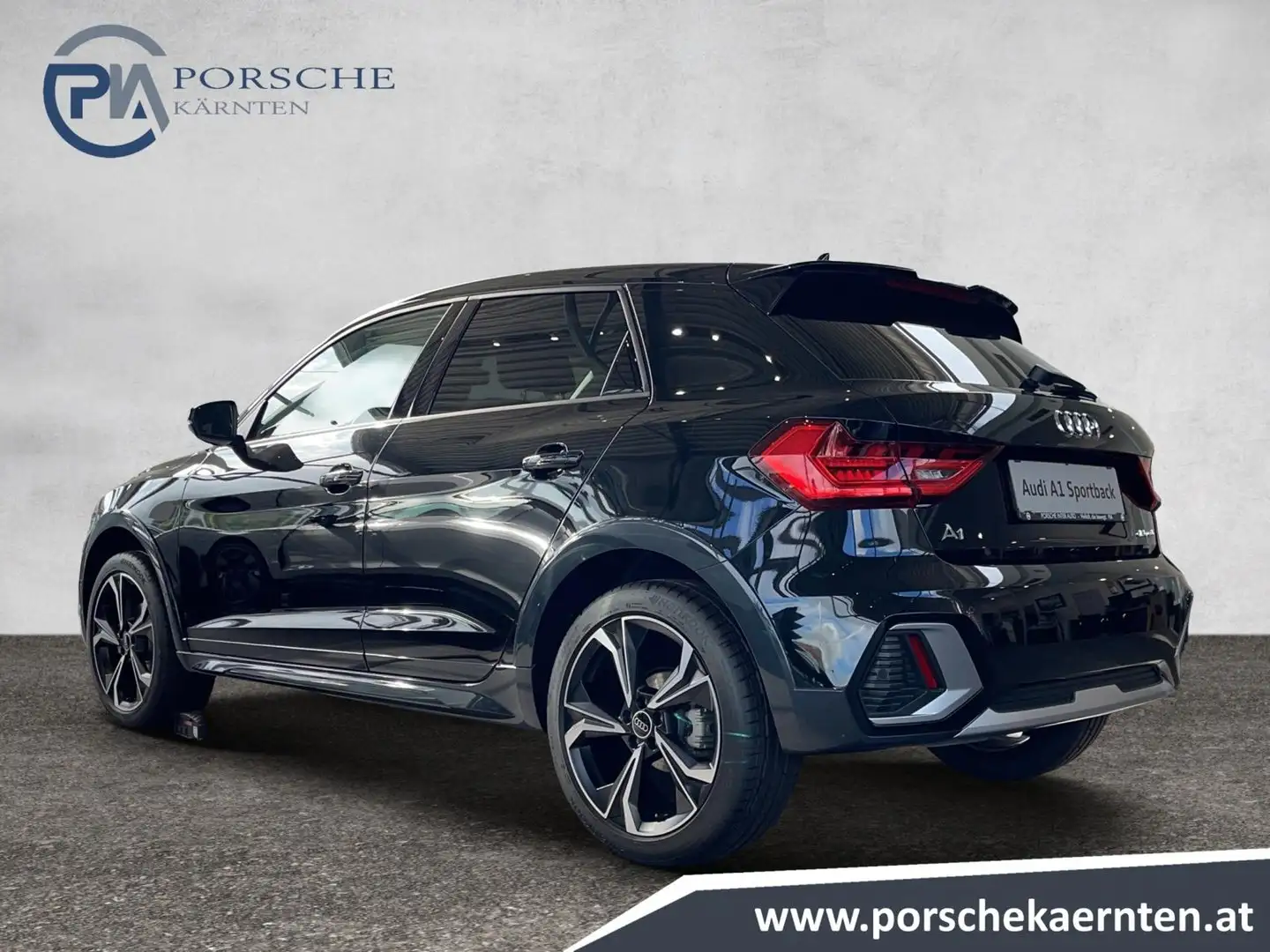 Audi A1 30 TFSI intense Schwarz - 2