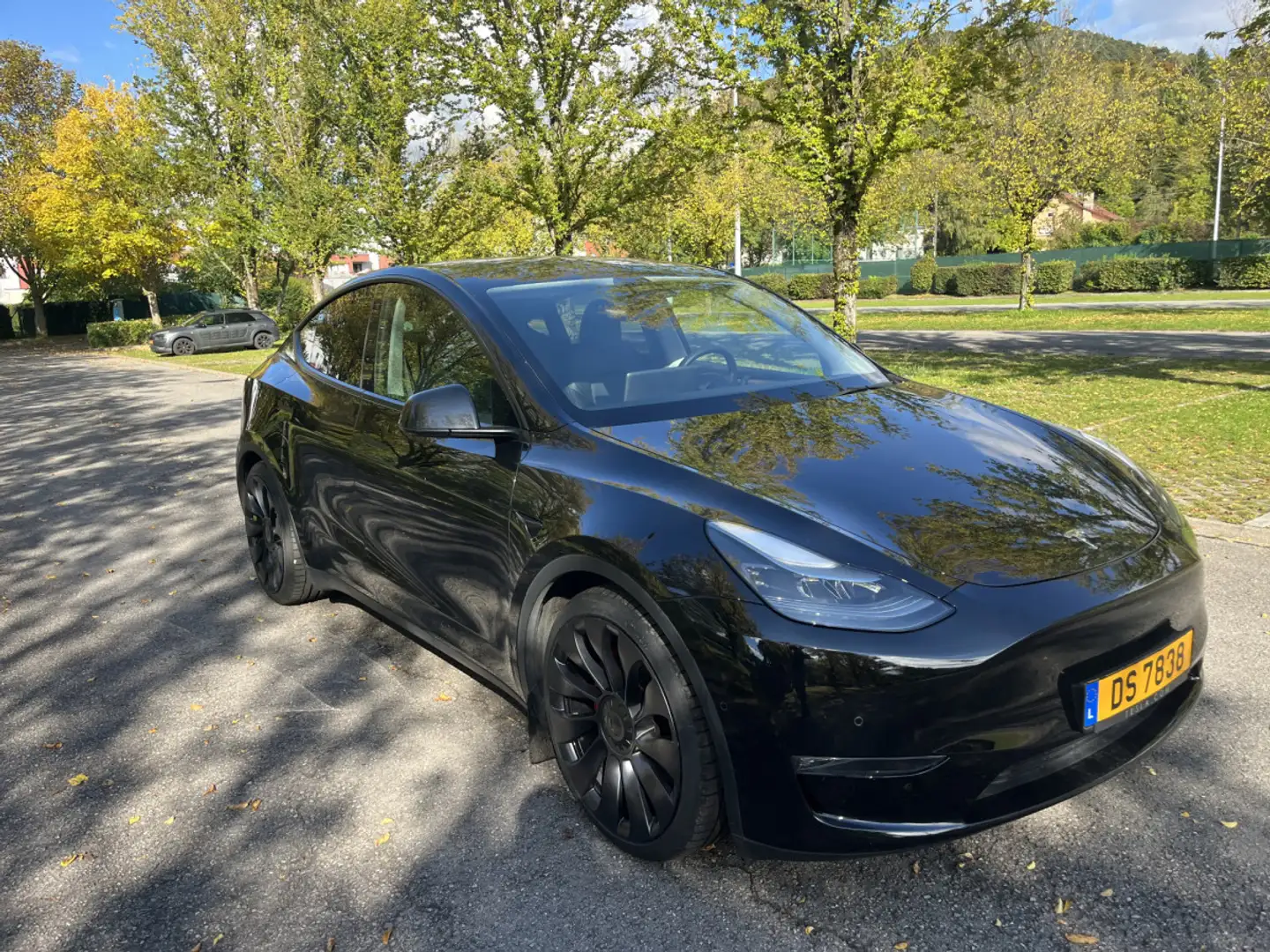 Tesla Model Y 352 GRANDE AUTONOMIE DUAL MOTOR AWD - 2