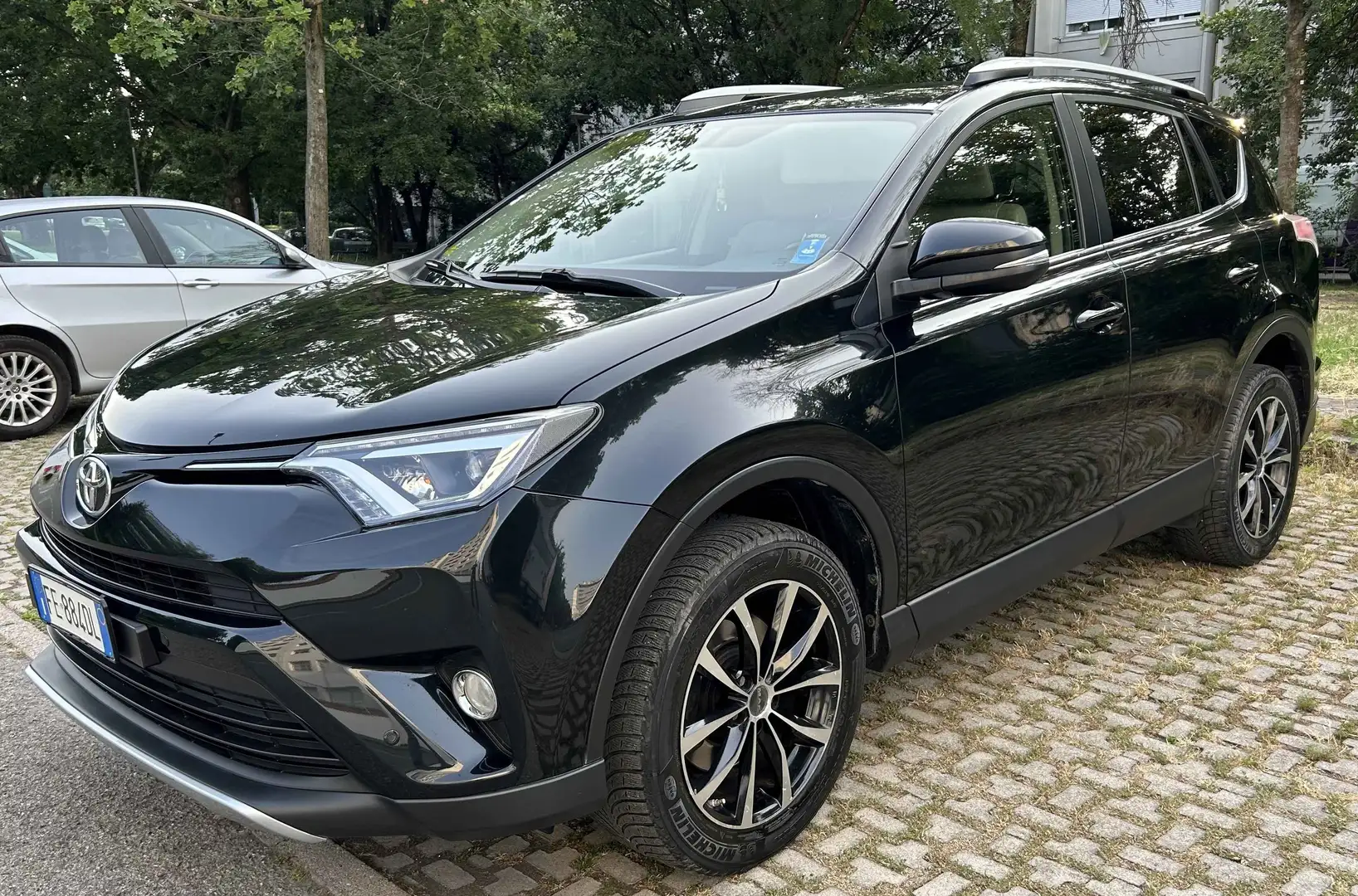 Toyota RAV 4 Rav4 2016 Euro 6B d-4d Lounge 2wd mt Nero - 1