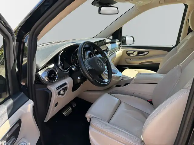 Mercedes-Benz V-Class view 8