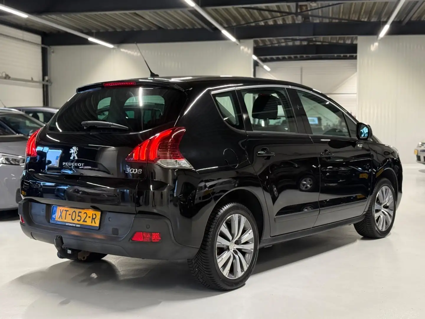 Peugeot 3008 1.2 131PK Blue Lease Executive Navi|Trekhaak! Schwarz - 2