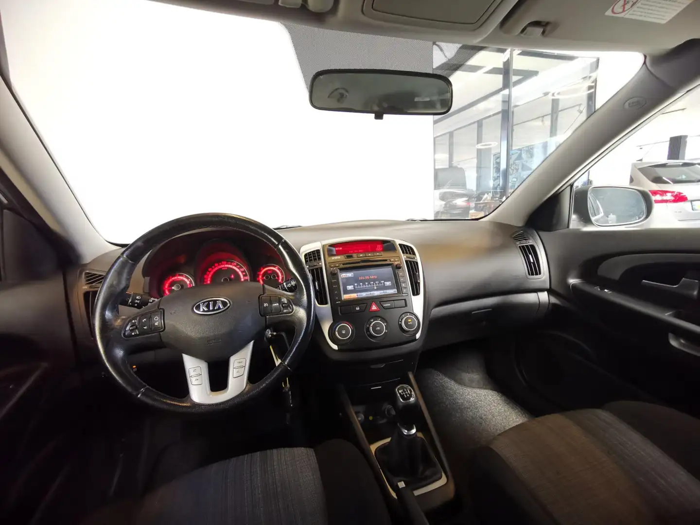 Kia Ceed / cee'd 1.4 CVVT X-ecutive | NAVI | AIRCO | CRUISE | ELEK. Grau - 2