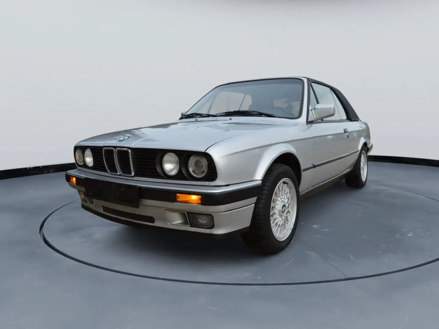 BMW 318 i Cabrio E30 Argent - 2