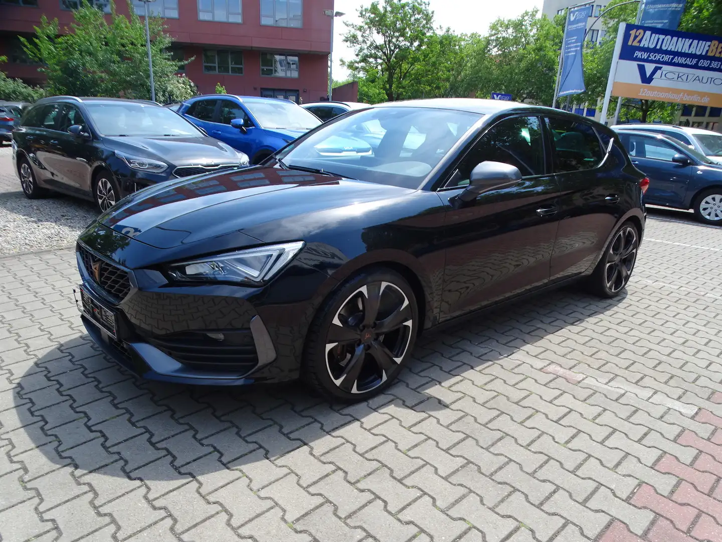 CUPRA Leon 2.0 TSI VZ OPF AutomatikVZ CUP Black - 1