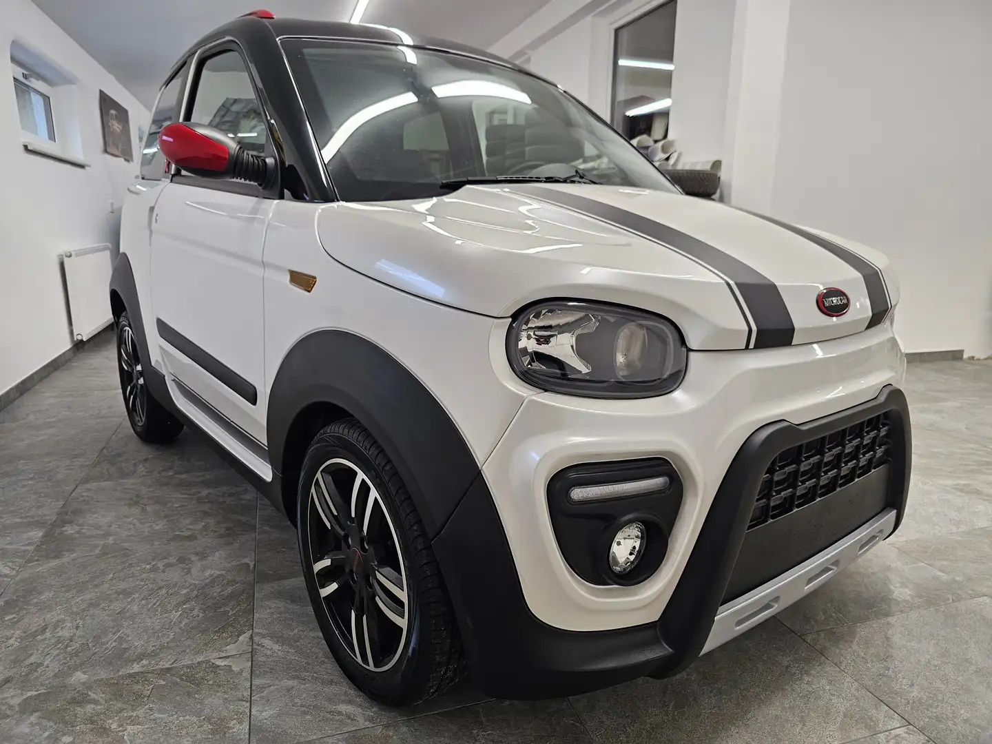 Microcar M.Go 6 Highland X Sportpaket Servo 1. Besitz wenig KM Weiß - 2