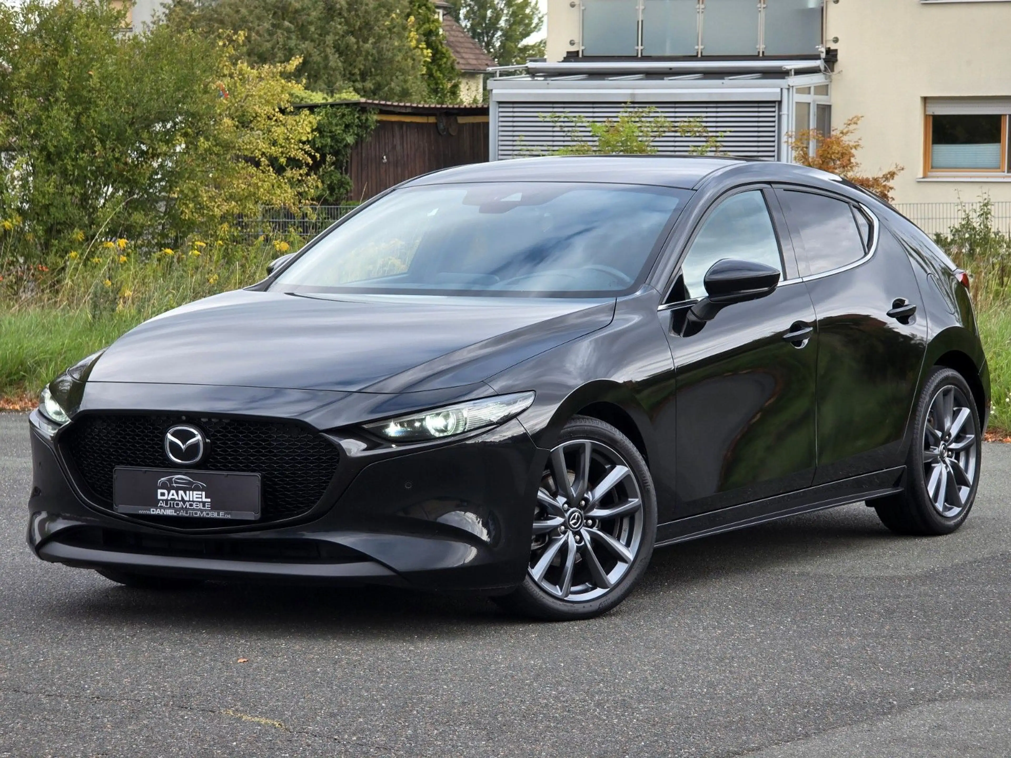 Mazda 3 Lim. 1.8-D Selection LED+360°+NAVI+BOSE+HUD+AC — photo 2