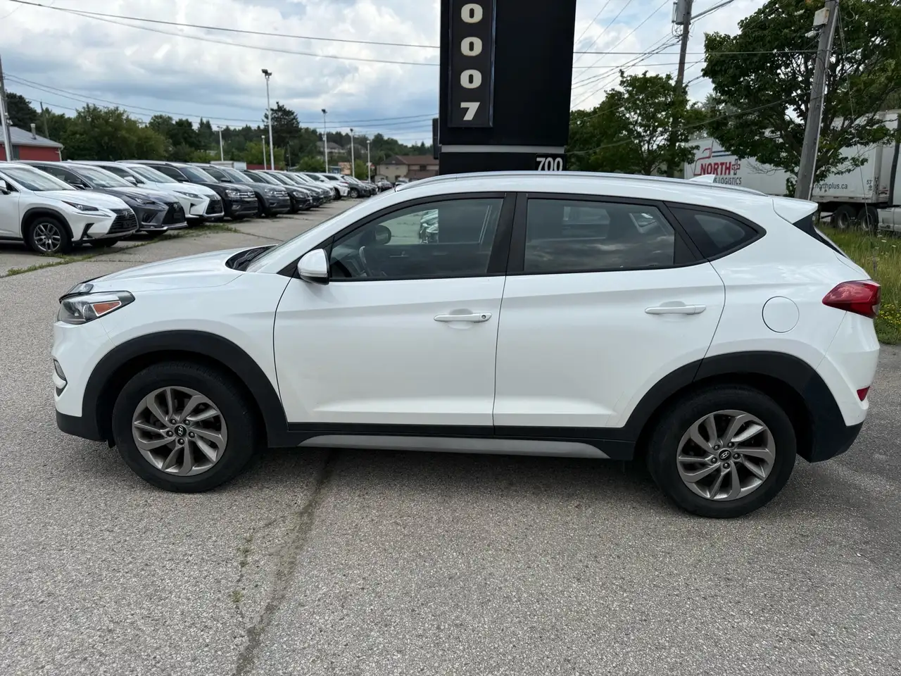 Hyundai TUCSON photo Hyundai TUCSON