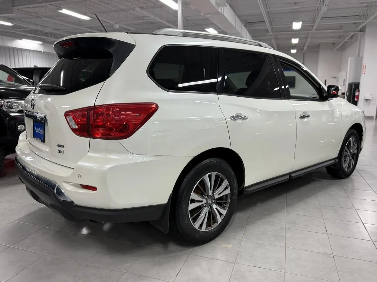 Nissan Pathfinder снимка Nissan Pathfinder