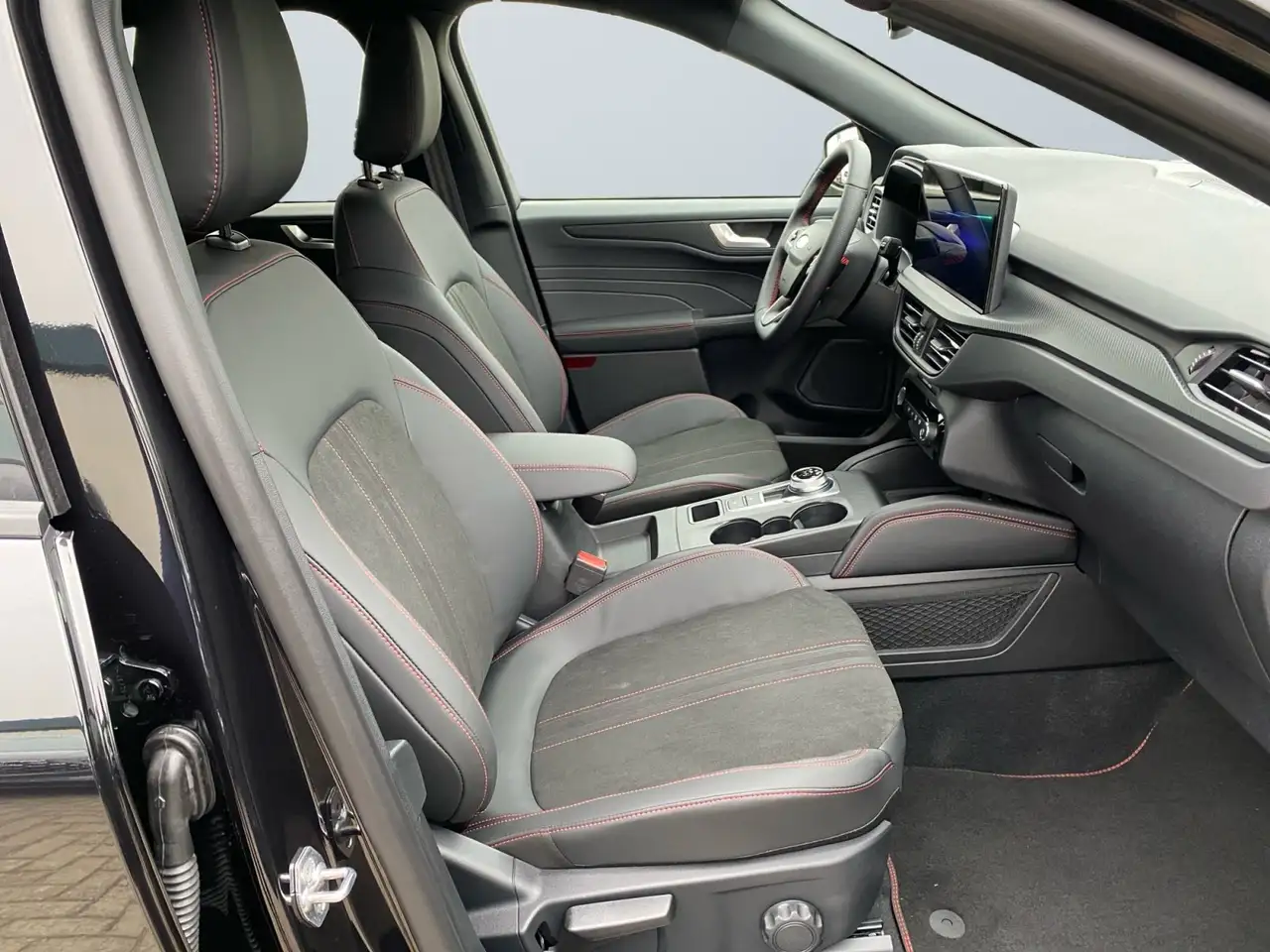 Ford Kuga ST-Line X 2.5 Duratec FHEV ACC 4xSHZ B&O 10