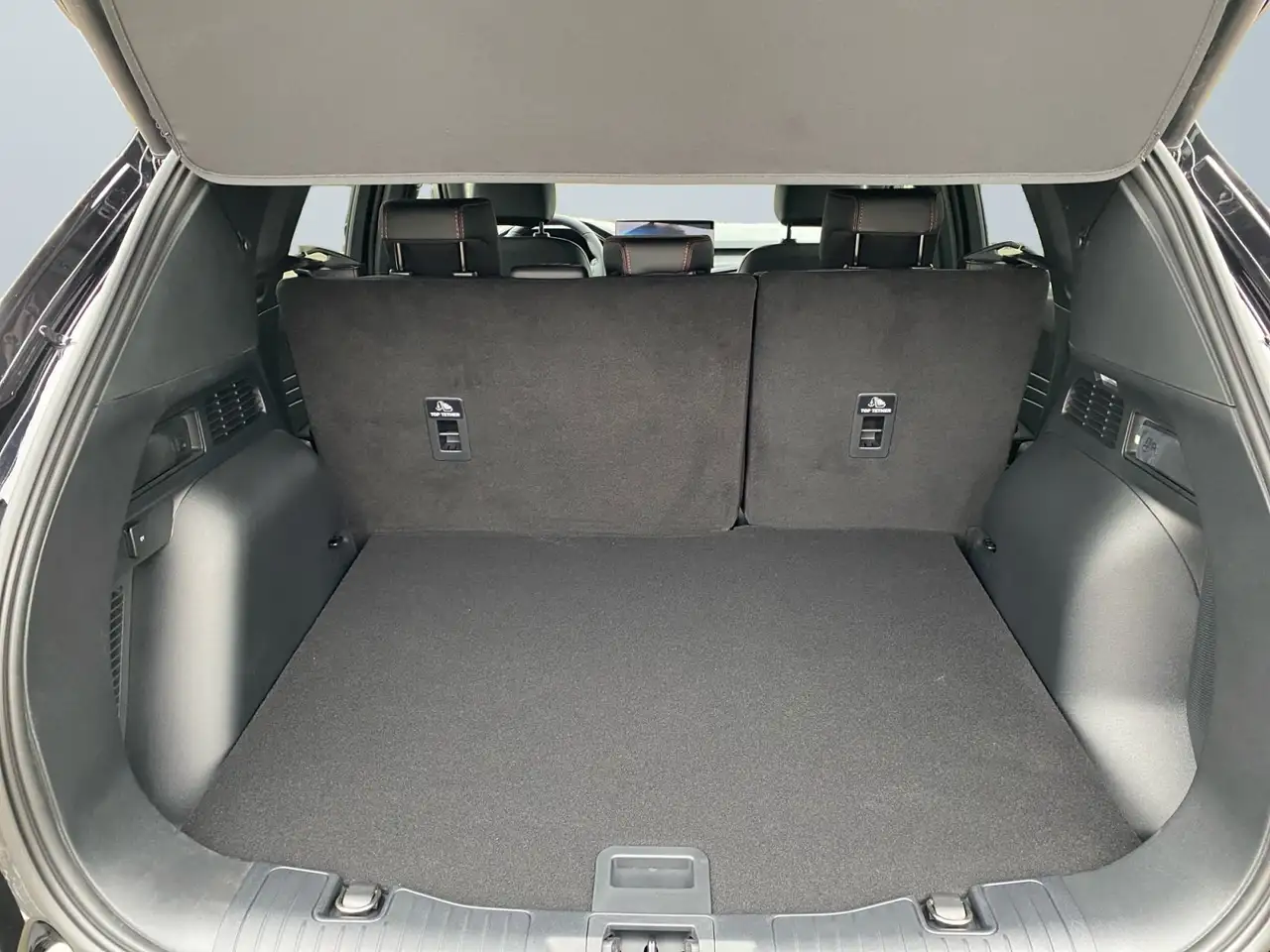 Ford Kuga ST-Line X 2.5 Duratec FHEV ACC 4xSHZ B&O 14