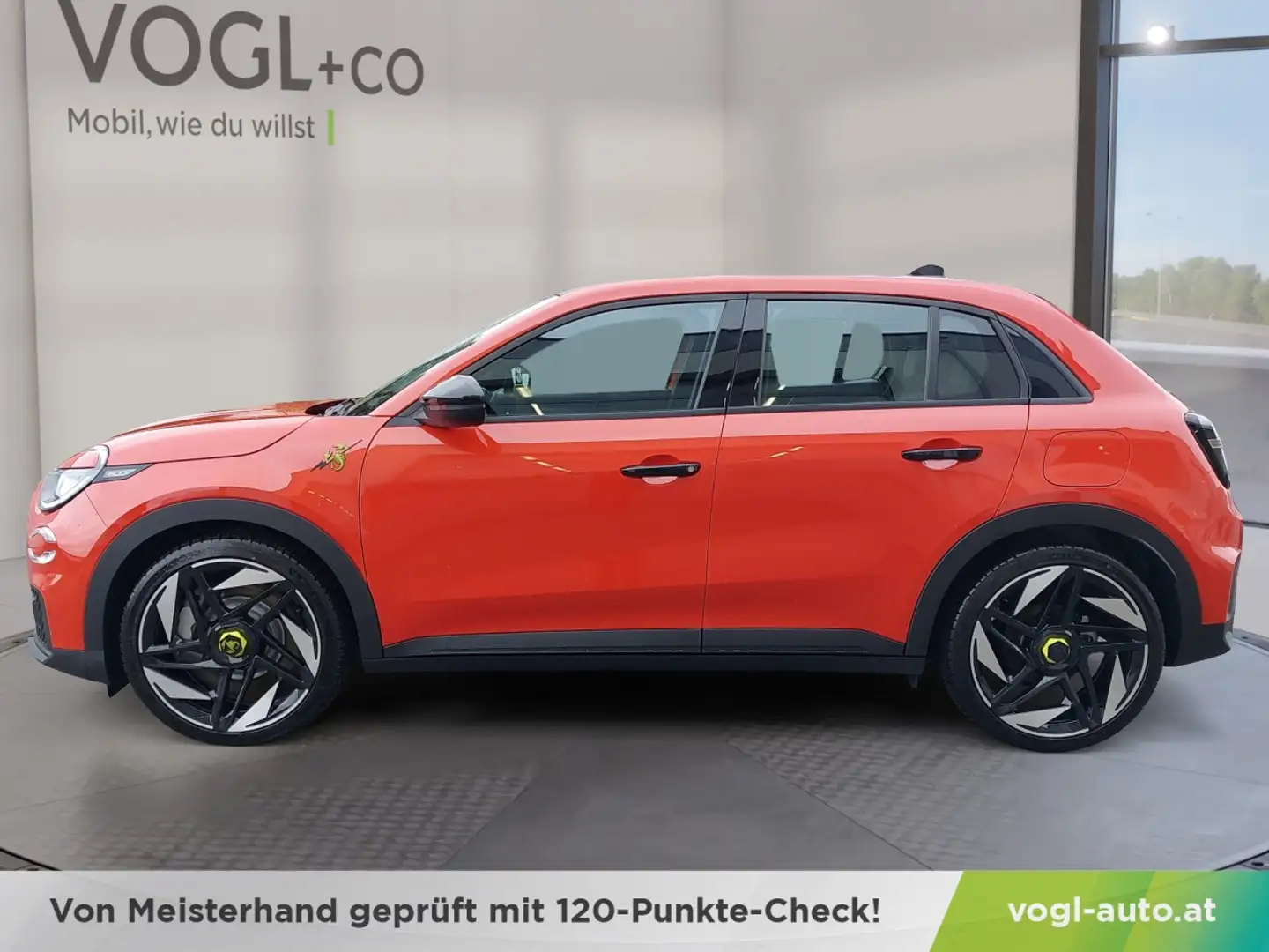 Abarth 600e Turismo Orange - 2