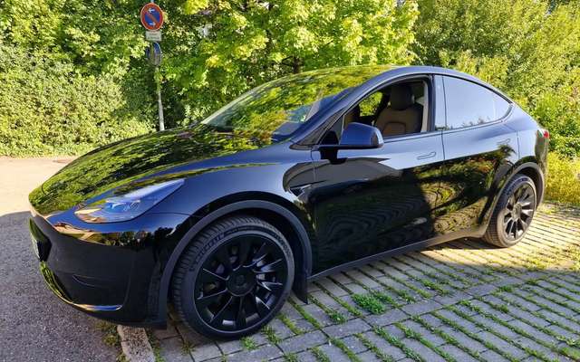 Imagine Tesla Model Y Model Y RWD