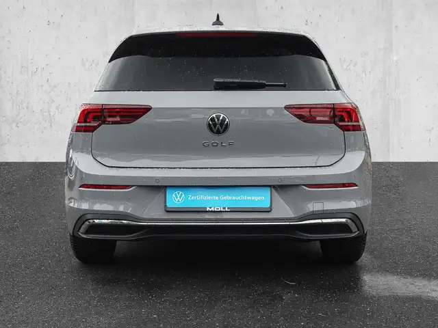 Volkswagen Golf view 6