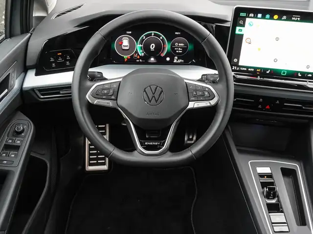 Volkswagen Golf view 11