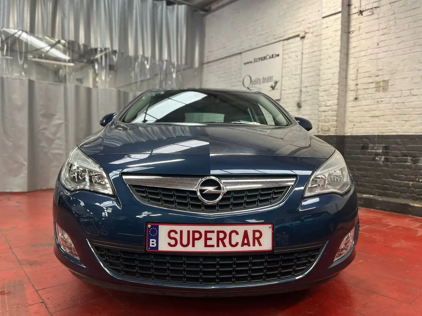 Opel Astra Astra 1.4i Cosmo*174€ x 42 mois*capt ar*clim* Bleu - 2