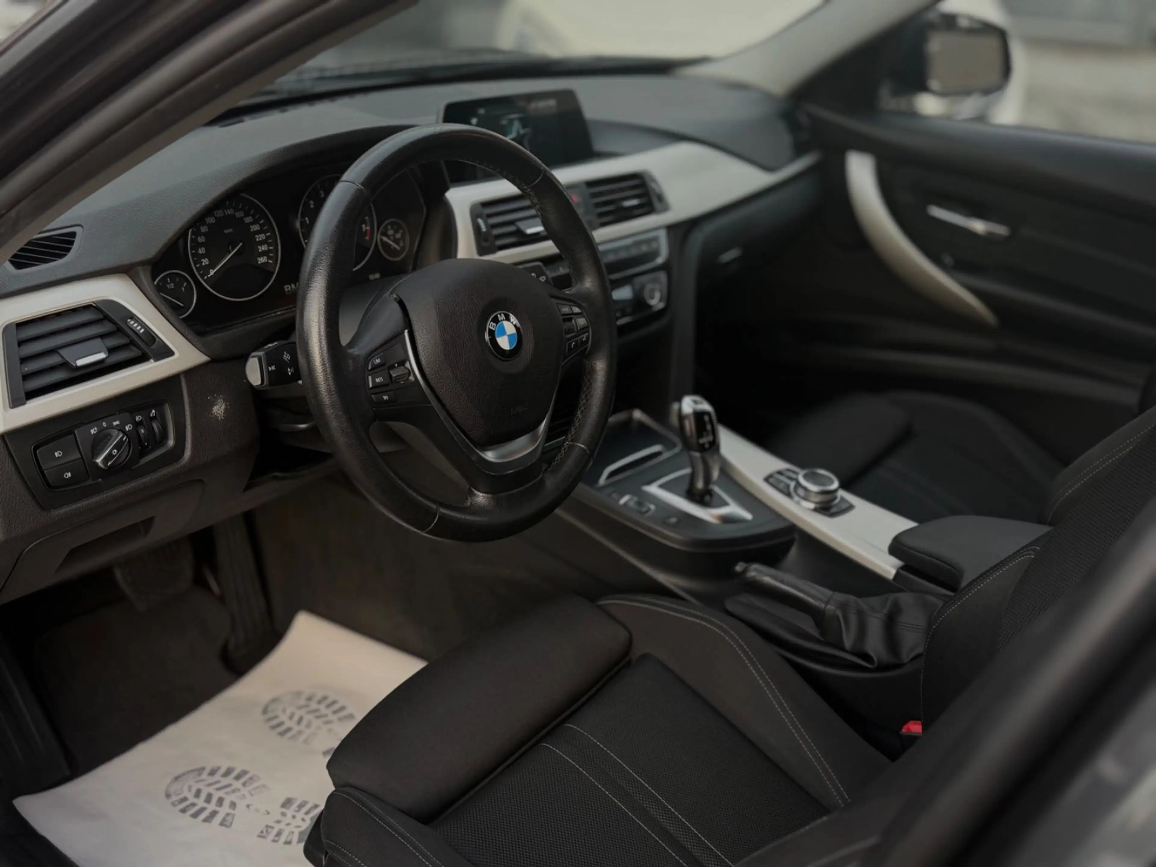 BMW 320 Baureihe 3 Touring 320 i Advantage LED*Navi — photo 14