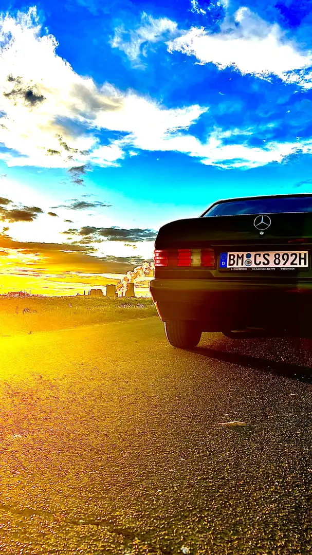 Mercedes-Benz 190 E 2.0 Oldtimer H-Zulassung Schwarz - 2