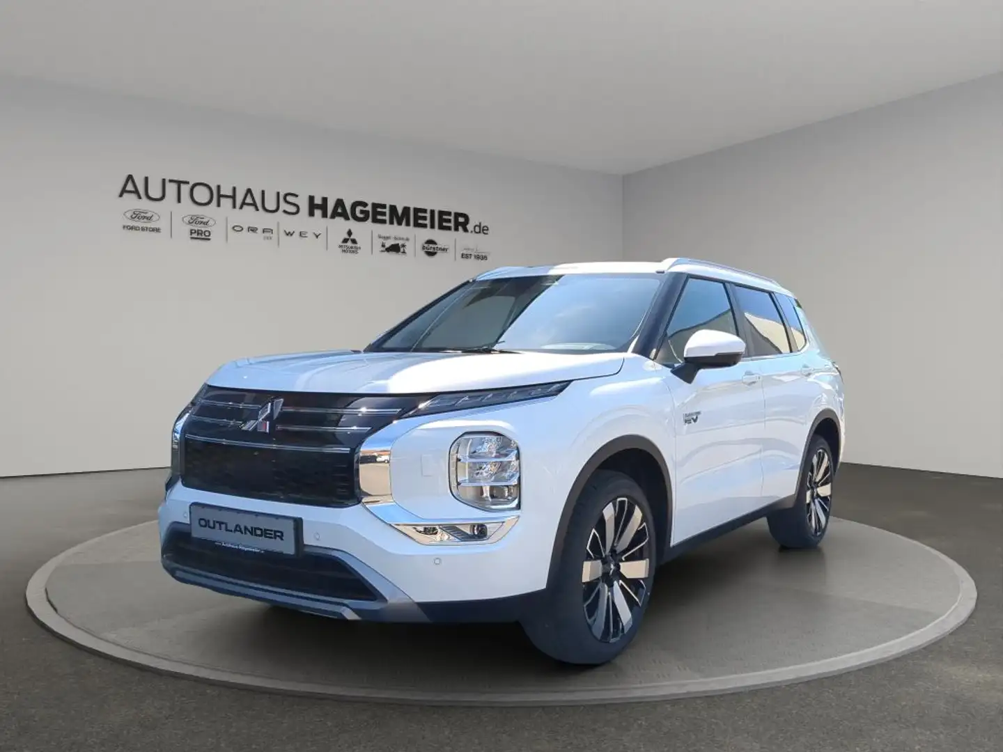 Mitsubishi Outlander 2.4 4WD Plug-In Hybrid Intro Edition Weiß - 1