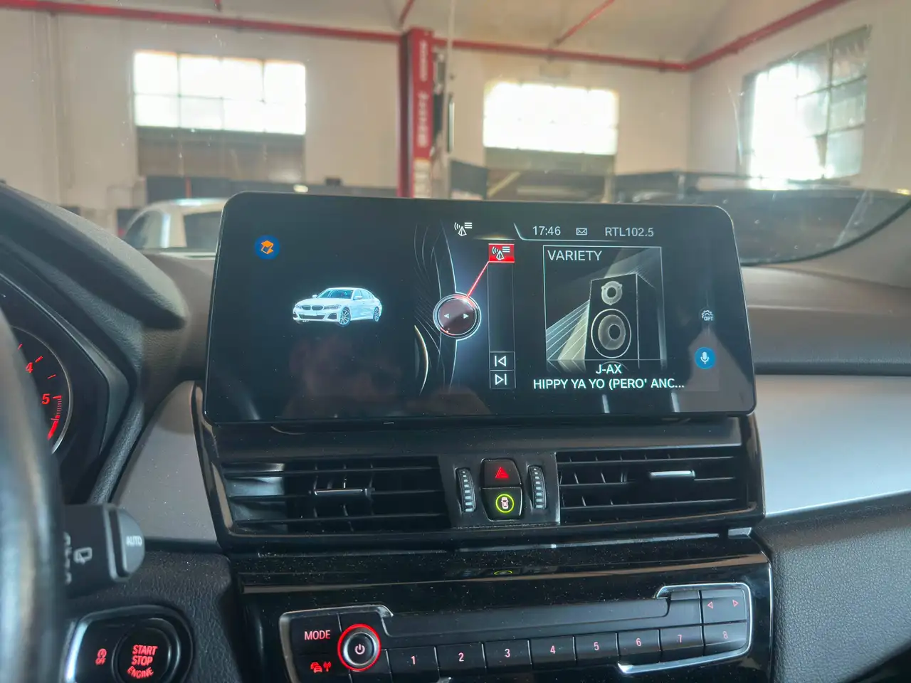 BMW 218 — photo 11 sur 12