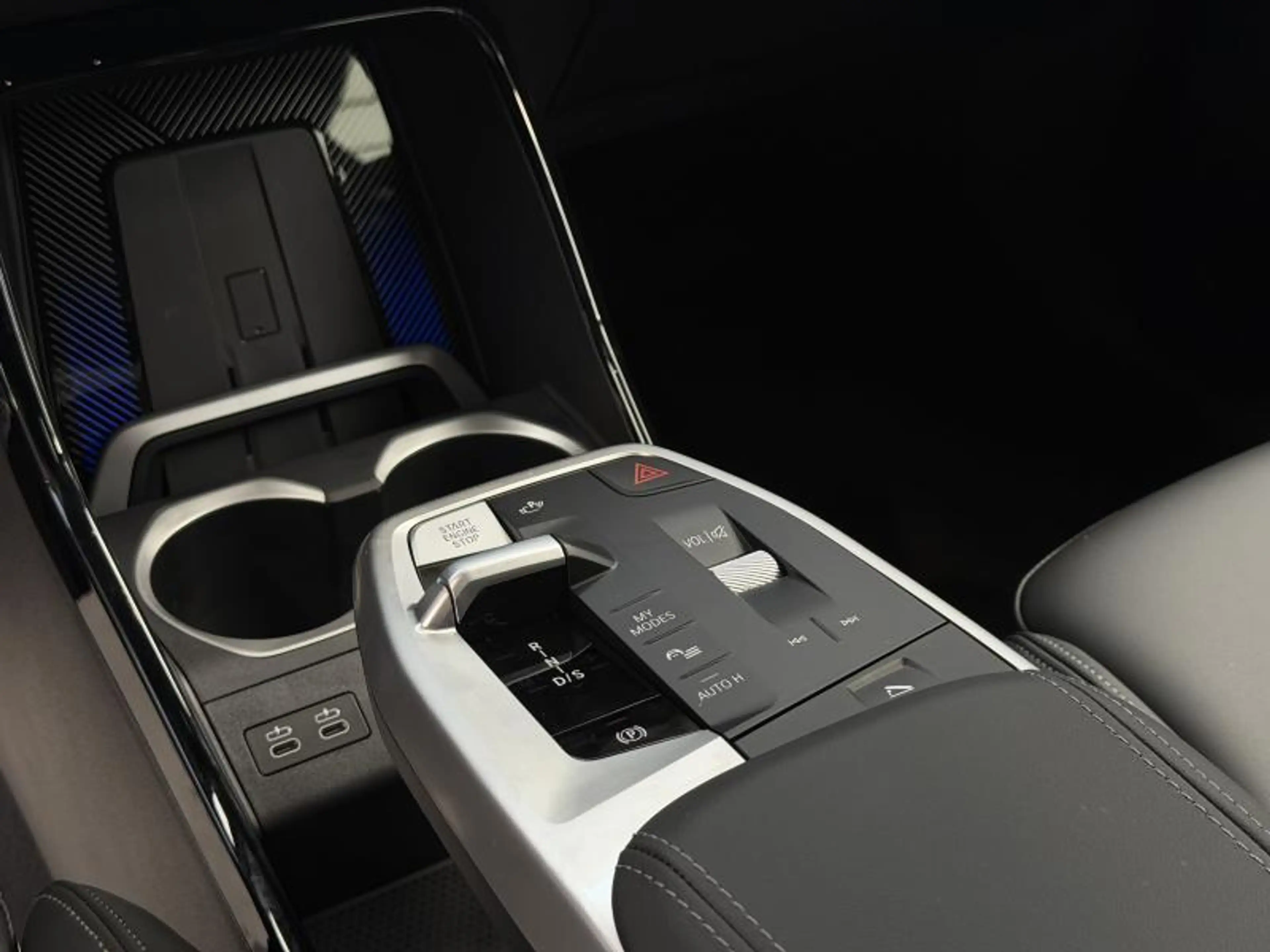 BMW X2 sDrive20i - FROZEN GREY - M SPORT - 2026! — photo 11