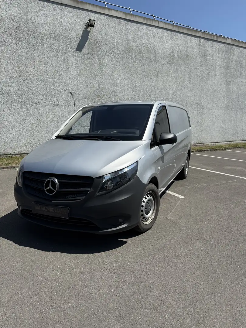 Mercedes-Benz Vito VITO FOURGON 110 CDI LONG FWD Argent - 1