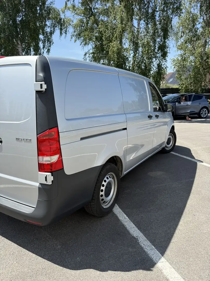 Mercedes-Benz Vito VITO FOURGON 110 CDI LONG FWD Argent - 2