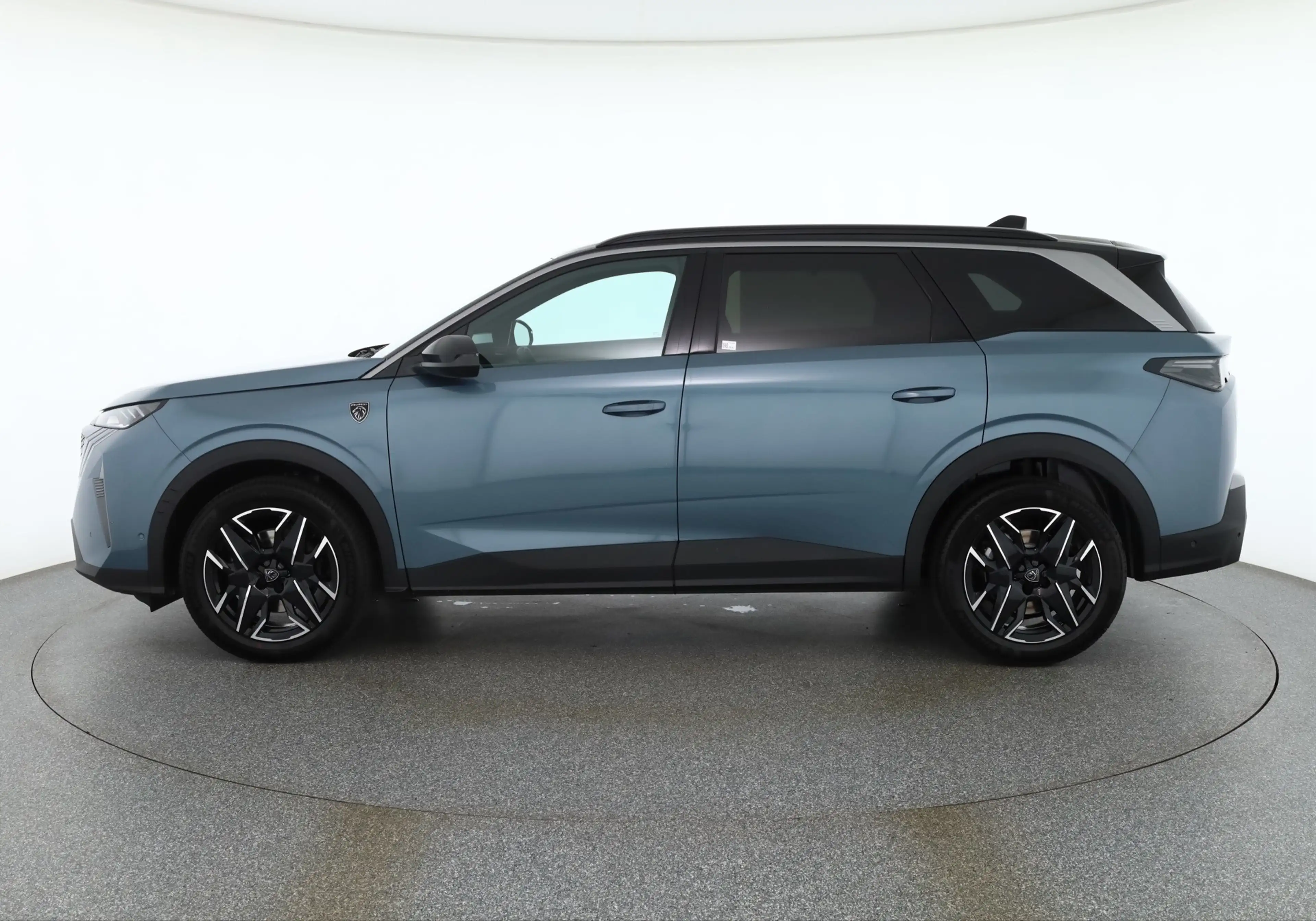 Peugeot 5008 GT Exclusive 1.2 Hybrid Aut. LED ACC Navi 360 — photo 2