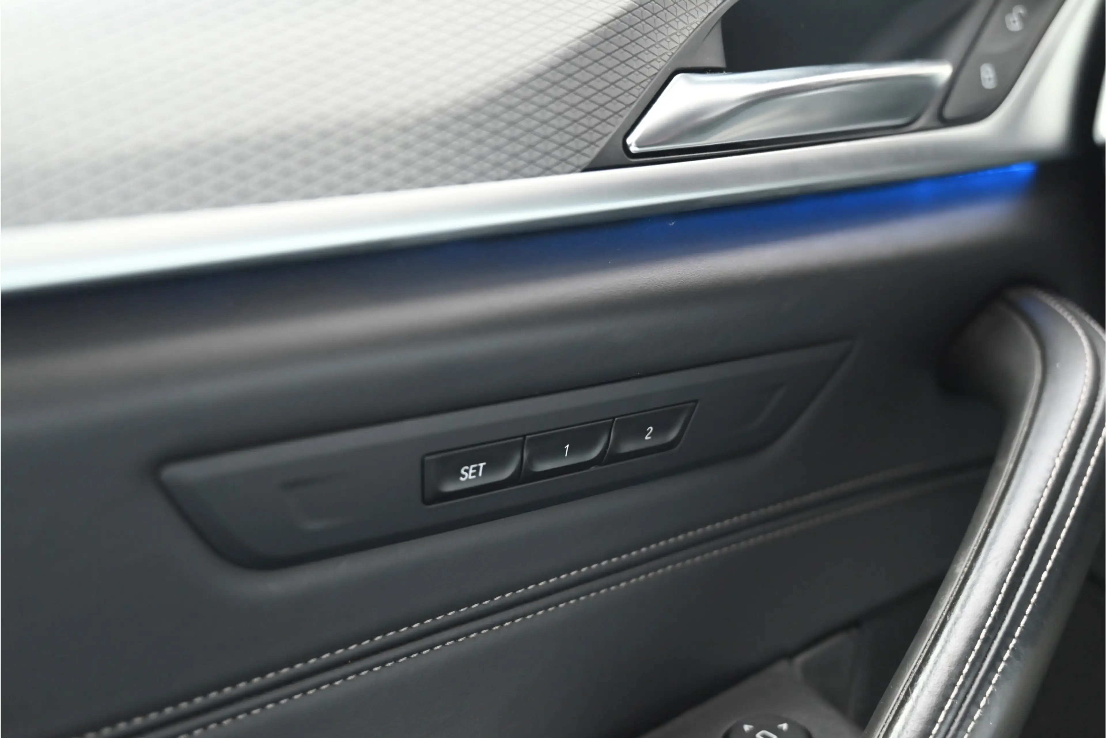 BMW 520 5-serie 520i M-SPORT / AERO PACK / INDIVIDUAL LEDE — photo 13