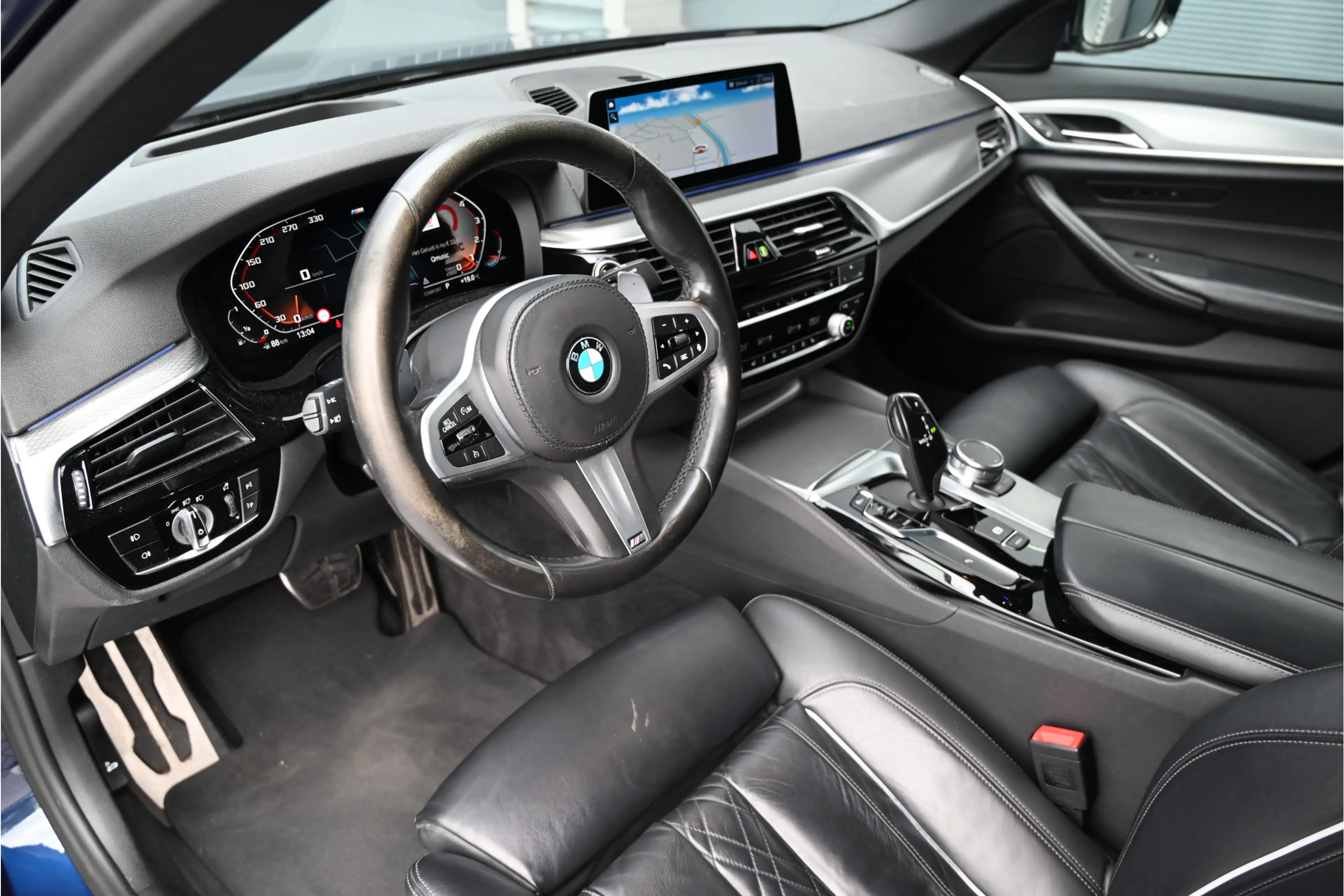 BMW 520 5-serie 520i M-SPORT / AERO PACK / INDIVIDUAL LEDE — photo 9