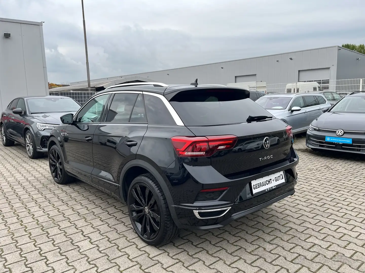 Volkswagen T-Roc Sport 1.5 TSI DSG R line Navi LED Noir - 2