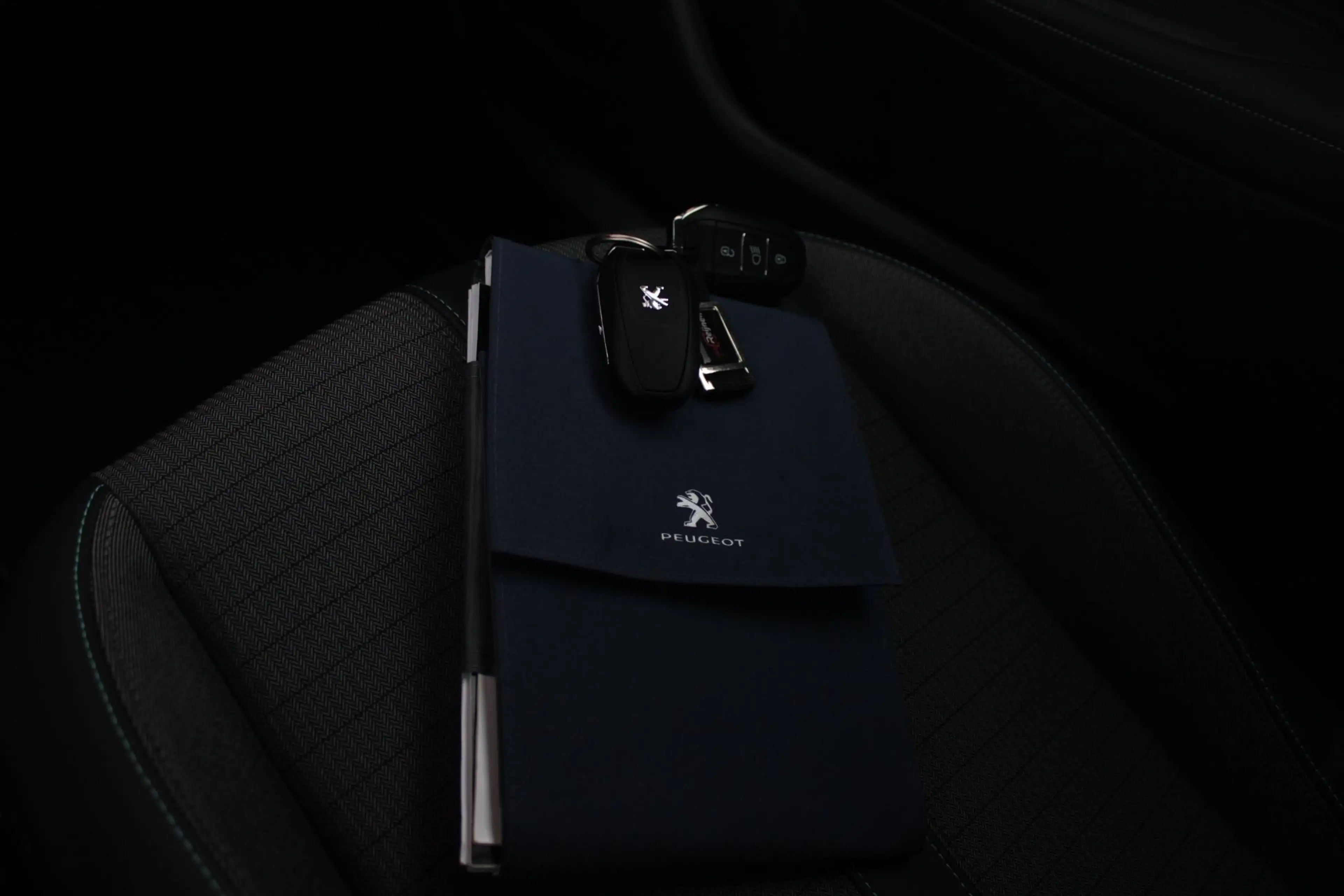 Peugeot 2008 1.2 130PK AUTOMAAT ALLURE PACK | TREKHAAK | ADAPTI — photo 39