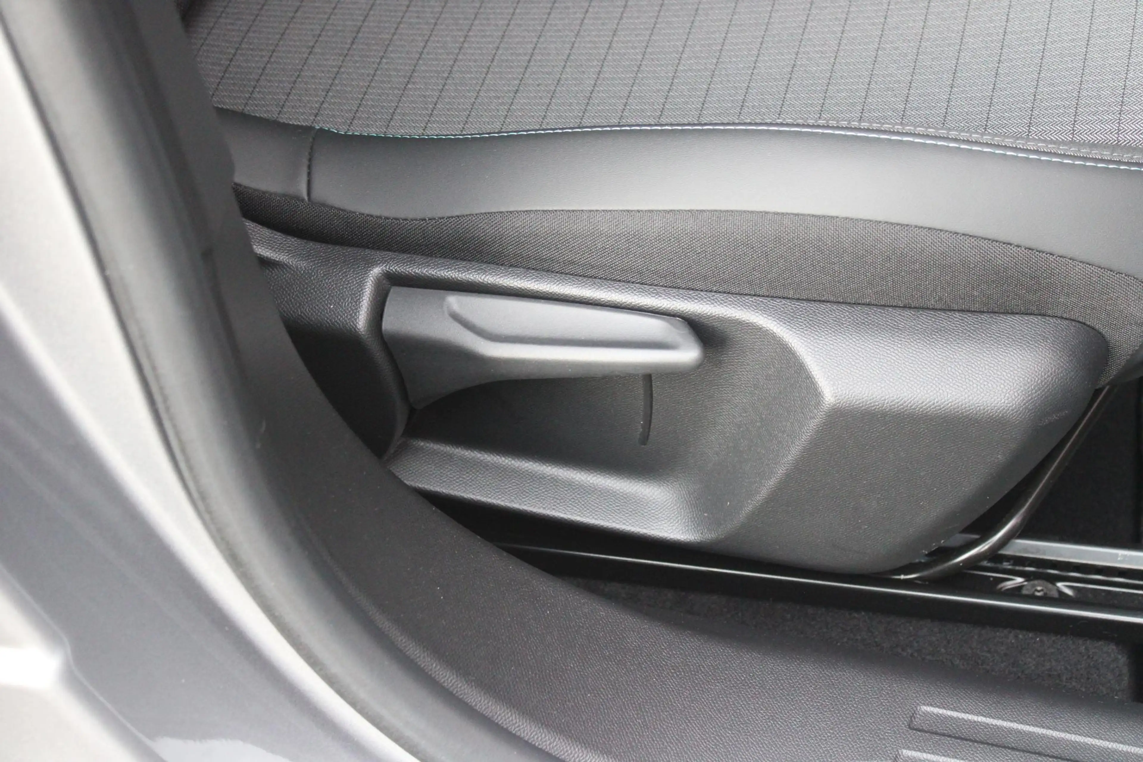 Peugeot 2008 1.2 130PK AUTOMAAT ALLURE PACK | TREKHAAK | ADAPTI — photo 18