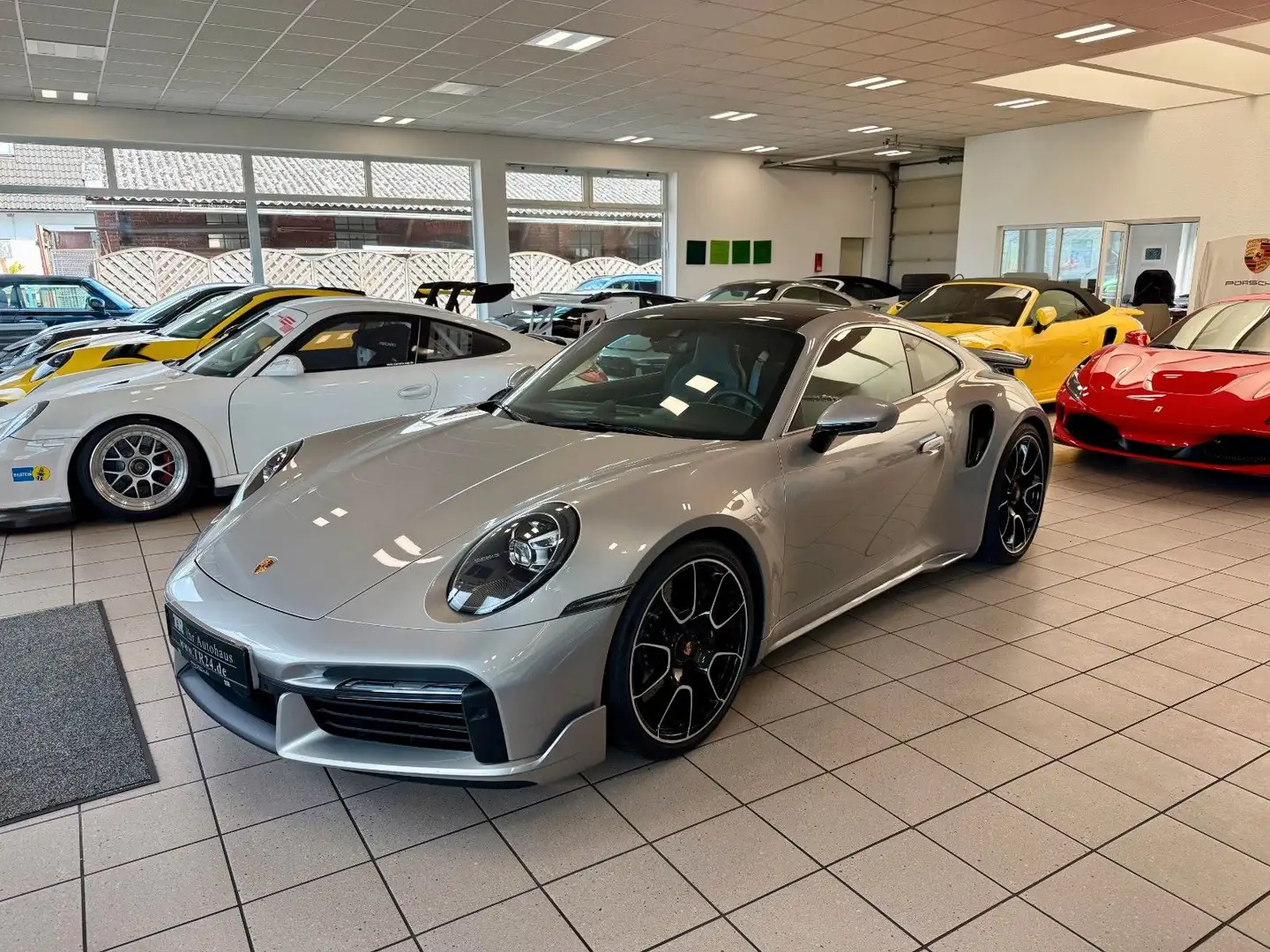 Porsche 992 911 992 Turbo S LIFT/SportDesign/Glasdach/ACC Silber - 2