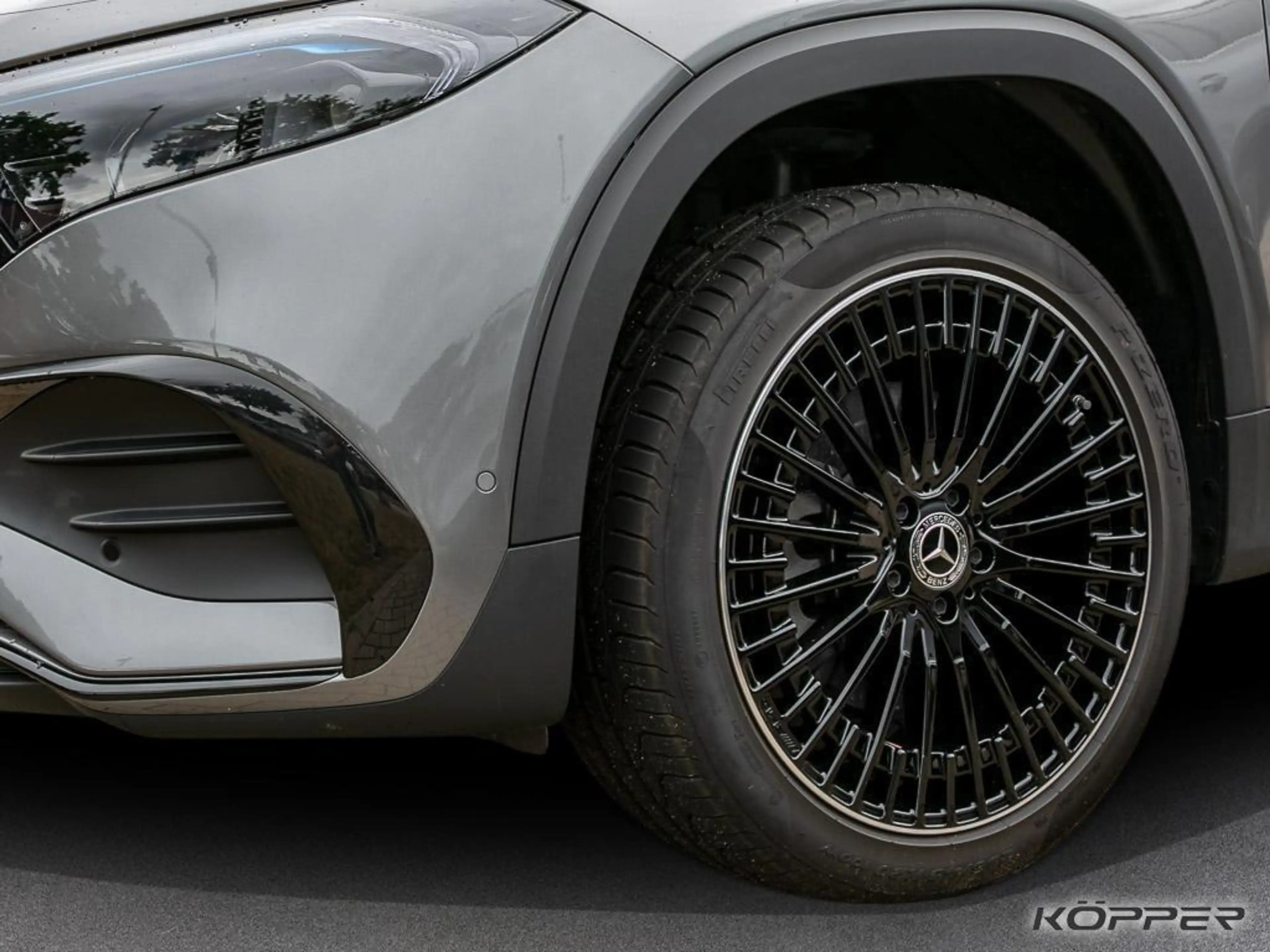 Mercedes-Benz EQB 250 + AMG Advanced PLUS AHK 20-AMG Distronic Night — photo 3