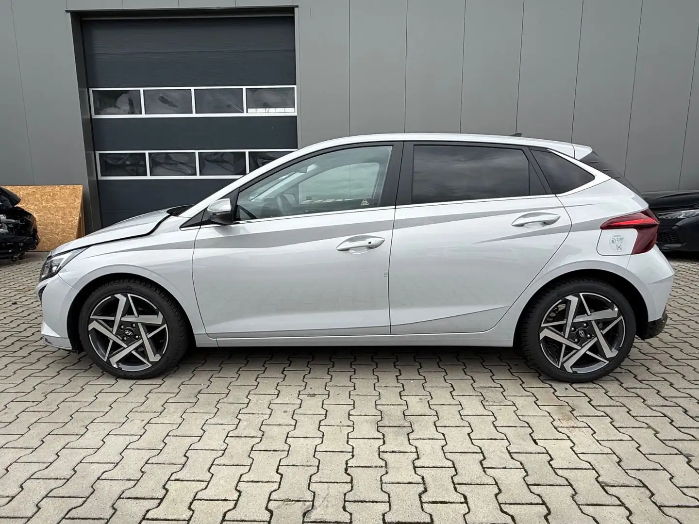 Hyundai i20 Prime *NAVI*SITZHZ*VIRTUAL*TEMPOMAT* Grau - 2